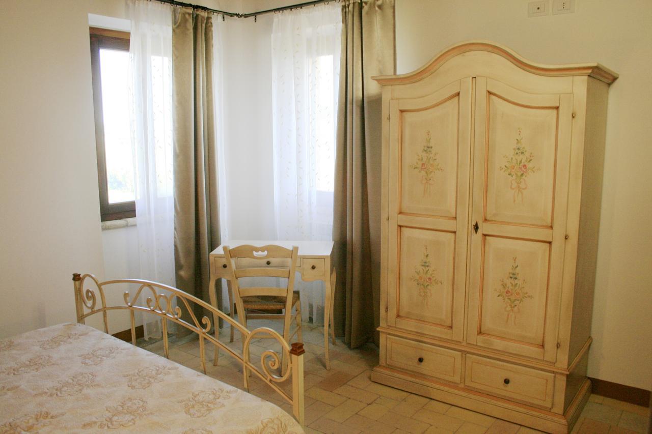 Hotel Agriturismo Fara à Montegiorgio Chambre photo
